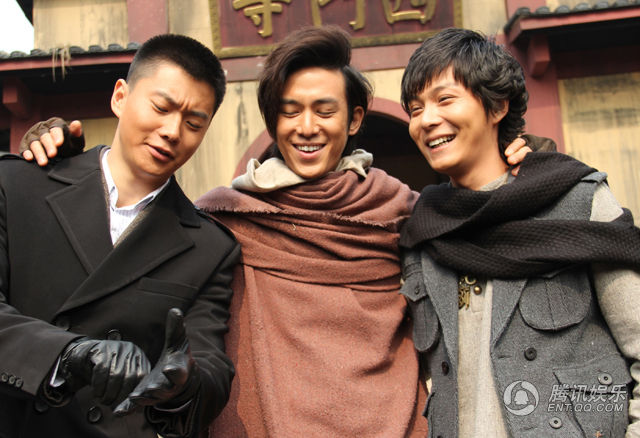 《迫在眉睫》热拍 钟欣潼变八路与陈楚河虐恋