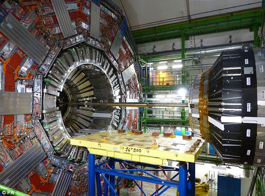 欧洲核子研究中心的大型强子对撞机是目前世界上最顶尖的粒子加速器之