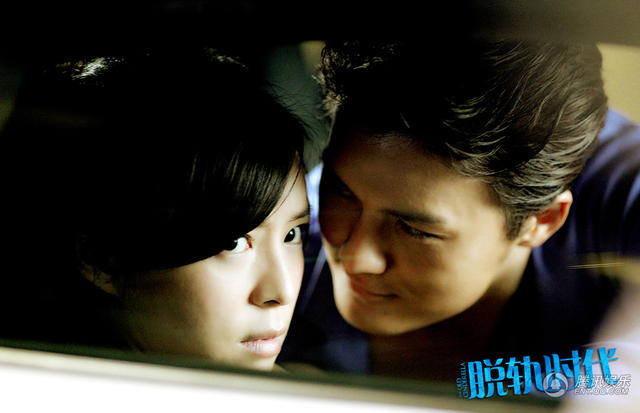 《脱轨时代》掀出轨话题 张静初演失婚"阿姨"