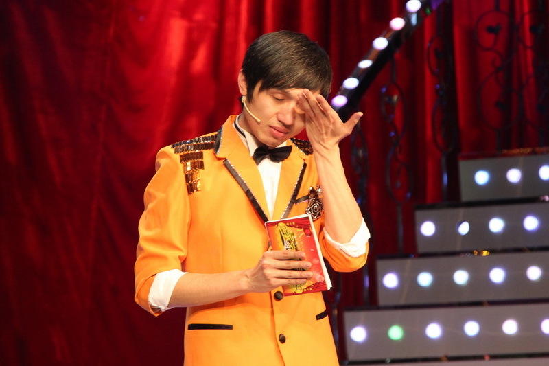 辽视《新笑林》贾玲遭遇求婚 张子栋潸然泪下