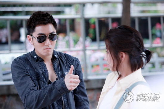 李东学《幸福来临》首演喜剧 导演赞笑出腹肌