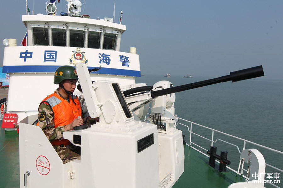 组图:中国海警船尝试安装自动武器站