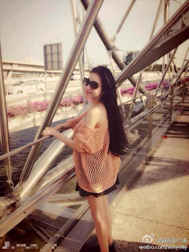 "越南瑶瑶"晒比基尼私照 童颜巨乳大方秀半球