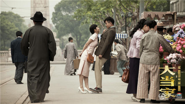 《大当家》曝吻戏剧照 民国谢耳朵遭遇初恋