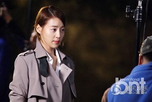 韩国kbs电视台月火剧(周一周二播出的剧集)《阳光满溢》近日完结,深情