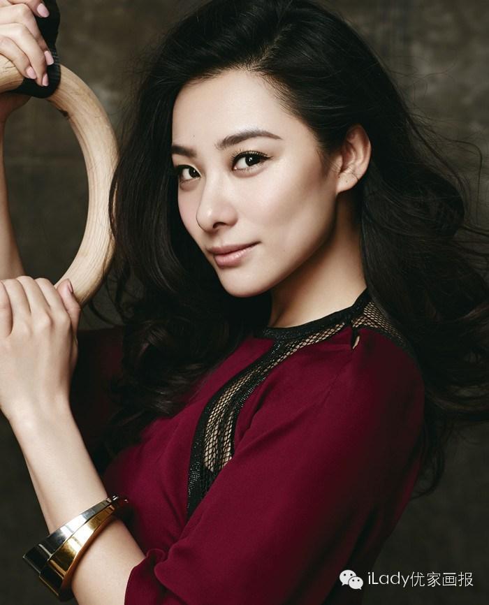 高清:刘璇女王范登杂志 吊环风情显运动之美