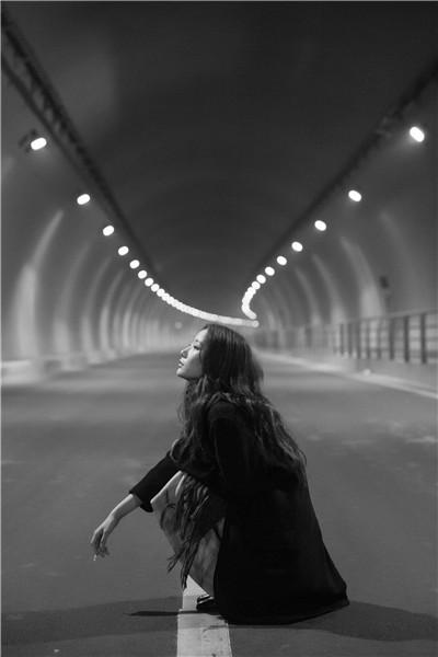 王珞丹《后会无期》剧照曝光 戏感充沛质感升级