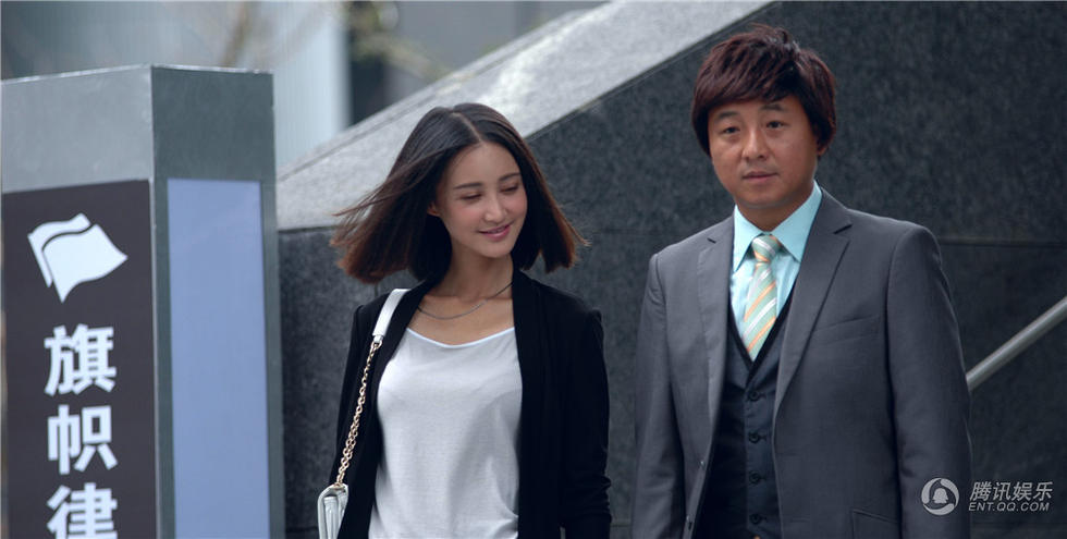 周晓鸥"双剧"抢滩屏幕 左拥朱丹右抱张歆艺