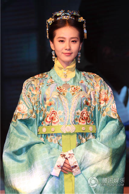 《女医明妃传》杭州造势 刘诗诗为霍建华针灸