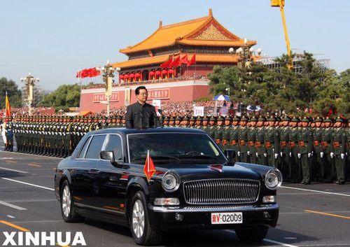 浓缩在检阅车上的"中国尊严" --红旗精神