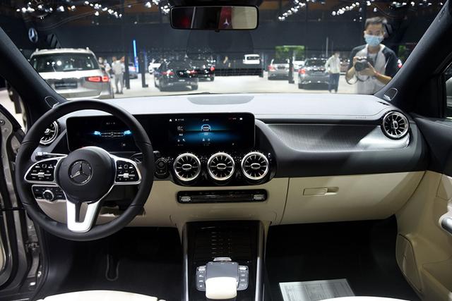 新车来了：造型更时尚/空间更宽敞 北京奔驰全新一代GLA首发