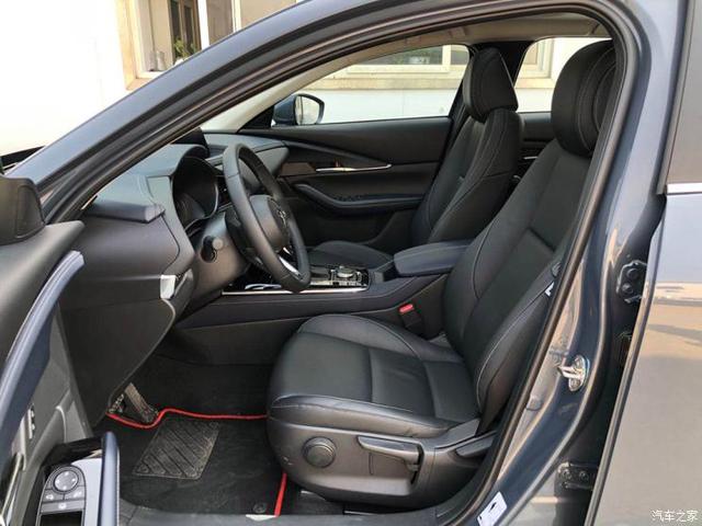 1个排量8个配置 马自达CX-30现已到店 