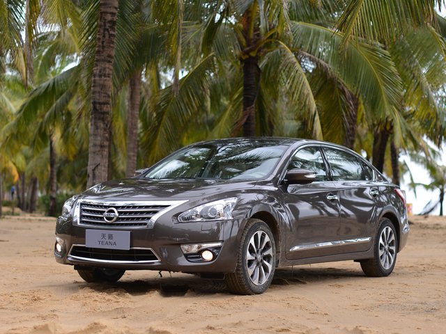 东风日产天籁公爵车展上市 售25.18万起