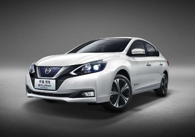 全新轩逸  纯电sylphy zero emission亮相2018北京车展