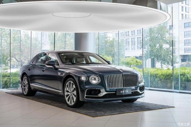 宾利飞驰交付/在华零售店现已正式开放 