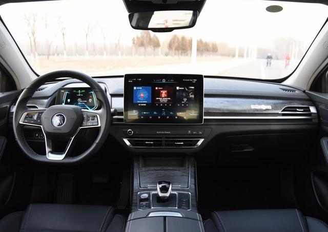 这几款自主品牌纯电家轿经济实用