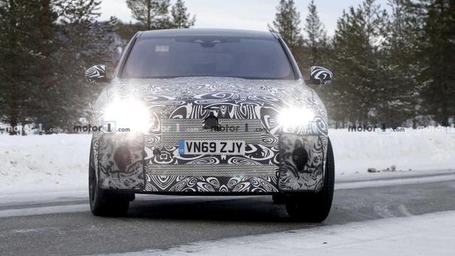 动力依旧暴躁 新款捷豹F-PACE SVR谍照