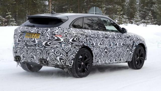 动力依旧暴躁 新款捷豹F-PACE SVR谍照