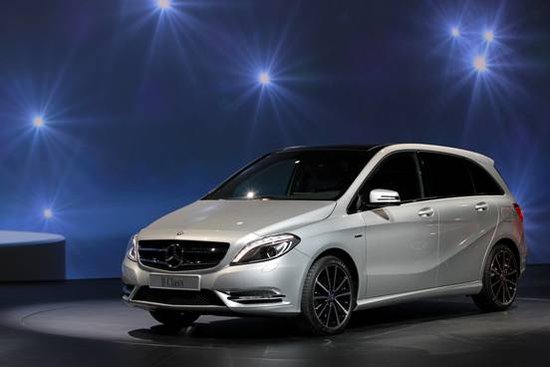 全新奔驰b级车上市 售价27.8-32.8万元