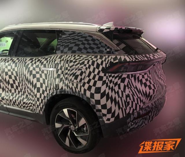 整体造型接近量产 曝BEIJING C62X谍照 