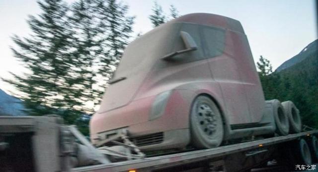 冬测完成即将量产?特斯拉Semi现身街头