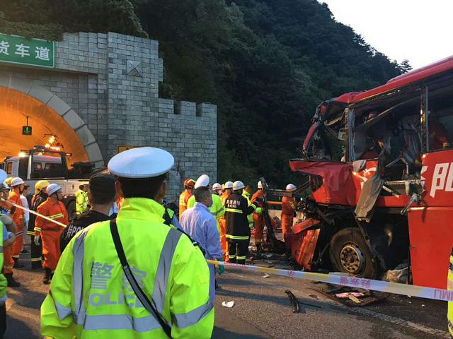 秦岭隧道车祸图片