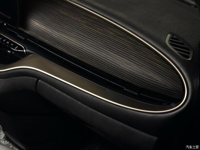 菲亚特500 Giorgio Armani车型官图发布