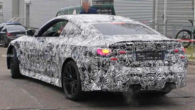 提供手动挡 全新宝马M4内饰谍照曝光 