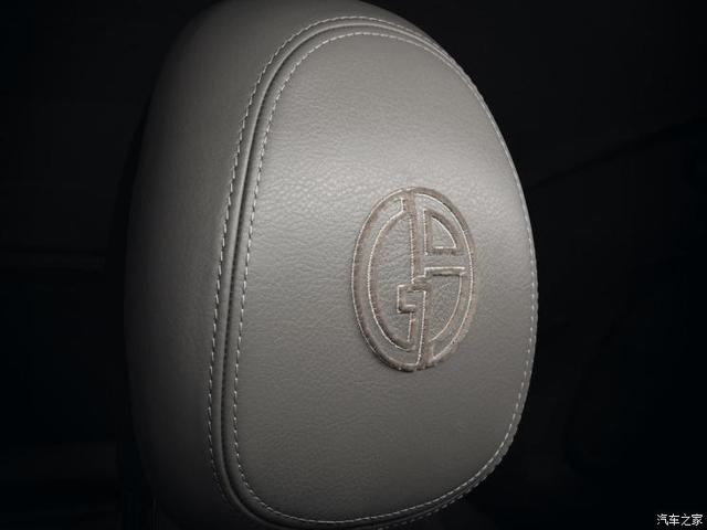 菲亚特500 Giorgio Armani车型官图发布