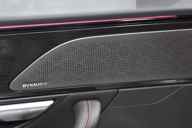 补贴后售2299万起小鹏p7纯电动中型车上市