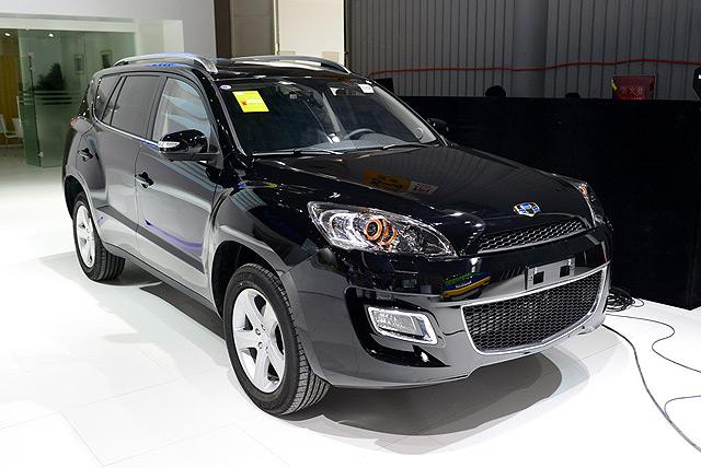 在2014成都车展中亮相的吉利帝豪gx9