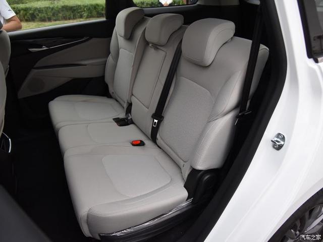 上汽MAXUS EUNIQ 5 PLUG IN首次亮相 