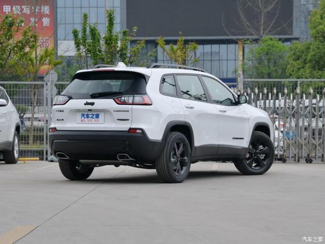 全系2.0T动力 新款Jeep自由光配置曝光 