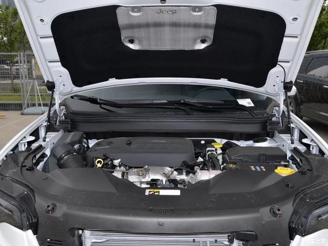 全系2.0T动力 新款Jeep自由光配置曝光 