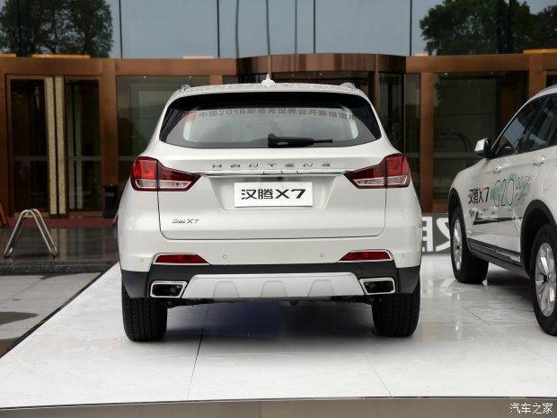 汉腾x7提供了9种车身颜色可供消费者选择,其中包括普通黑,雪山白2种