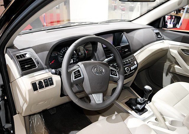 力帆720的内饰设计