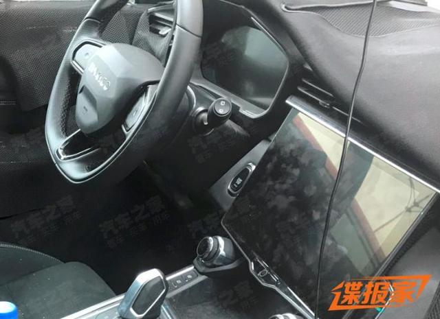 内饰小幅度调整 新款领克01内饰谍照曝光
