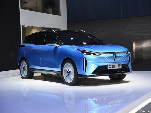 将于7月正式上市 奔腾E01内饰官图发布 