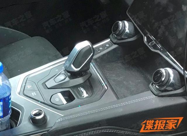 内饰小幅度调整 新款领克01内饰谍照曝光
