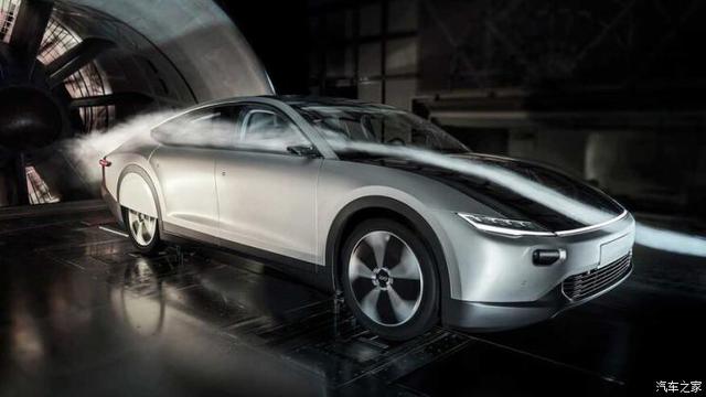 晒两天可跑225公里 Lightyear One发布 