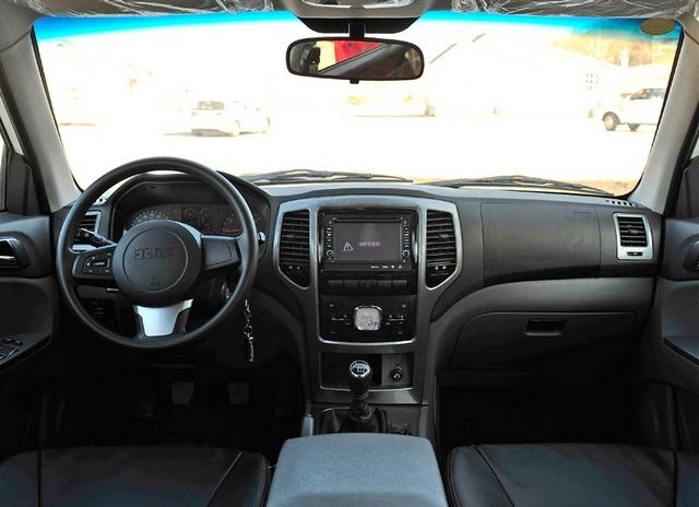 北汽威旺007内饰