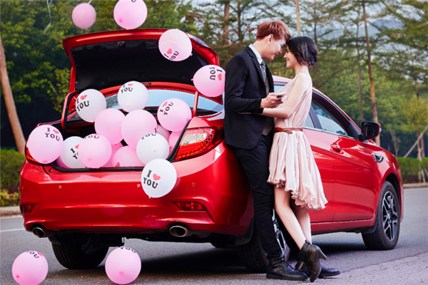 七夕约会有妙招 比亚迪g5贴心"配"