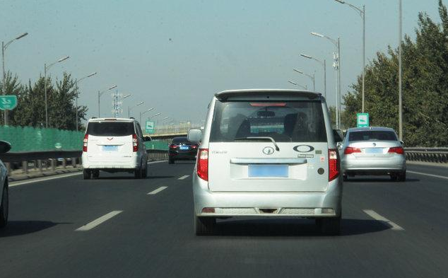 煉化企業與加油站一喜一憂路怒症 細數道路上那些龜速車