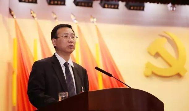 武侯区委书记巫敏在会上作了题为《践行新思想增创新优势为奋力跻身