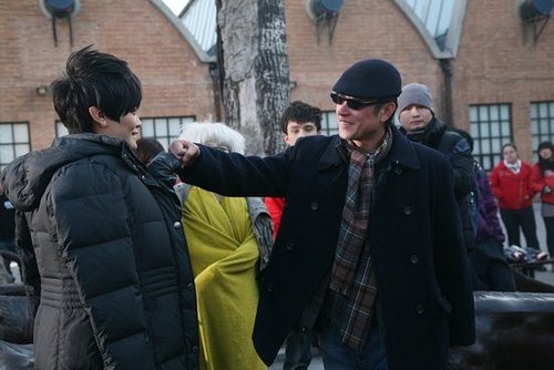 刘伟强陪李宇春玩音乐 砸千万拍8分钟音乐电影