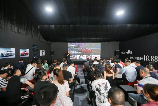 “2019全新梅赛德斯-奔驰长轴距A级轿车西区产品体验日”成都站活力开启