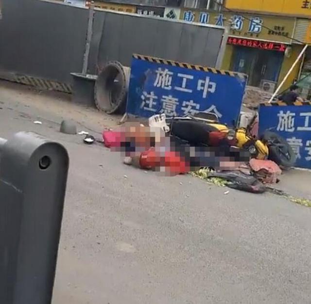 简阳突发车祸:一货车刮擦摩托车 致两人死亡