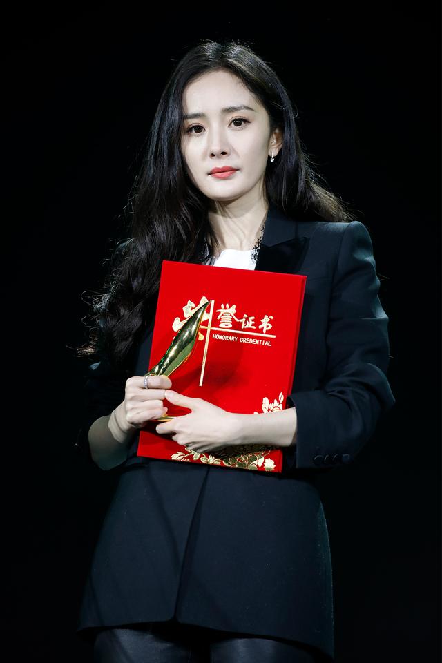 第五届“中国电视好演员”表彰盛典在成都举行