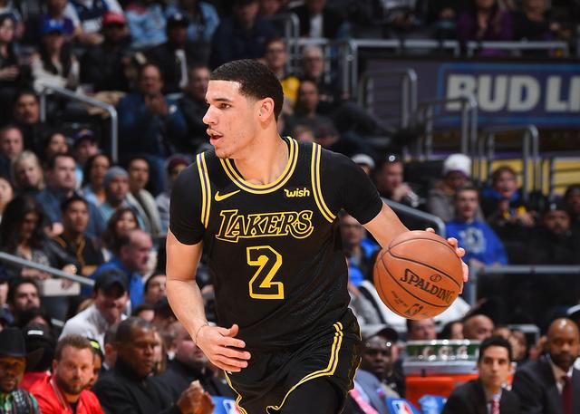 兰德尔三双为球哥复出献礼 湖人大胜独行侠_nba中国官方网站