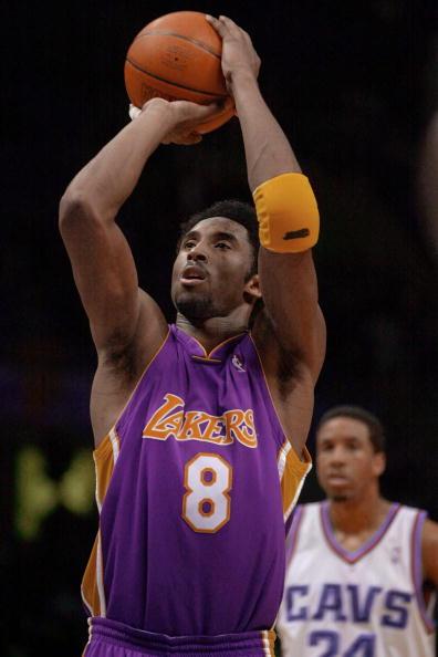 数说8号科比单场81分三节62分缔造经典